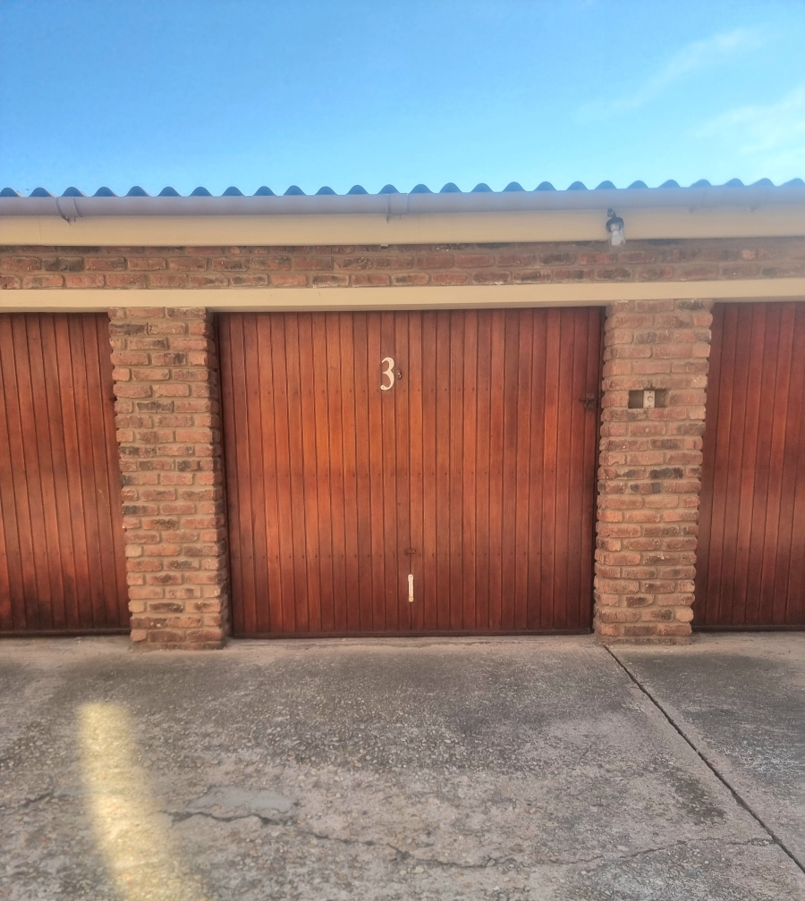 3 Bedroom Property for Sale in Mossel Bay Central Western Cape
